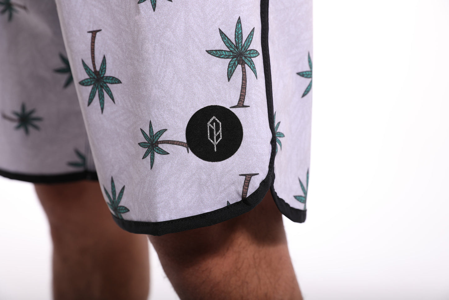 Invictus Relax Palm Scalloped High Performance Short