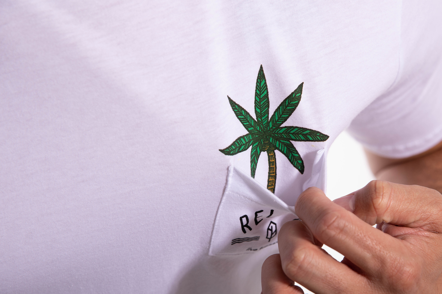 Relax Palm Tree Pocket Tee