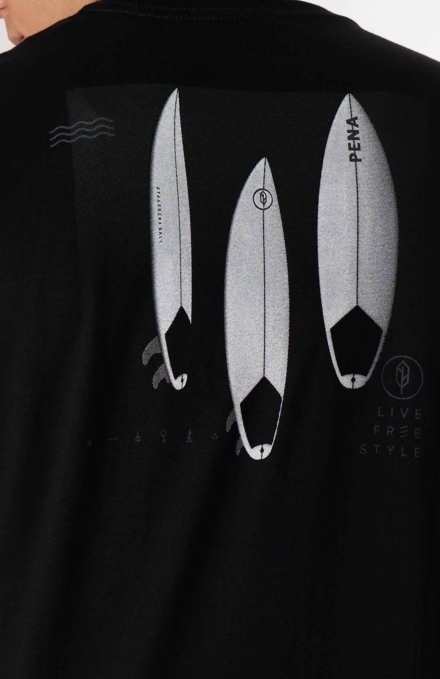 Pena Surf Graphic Tee