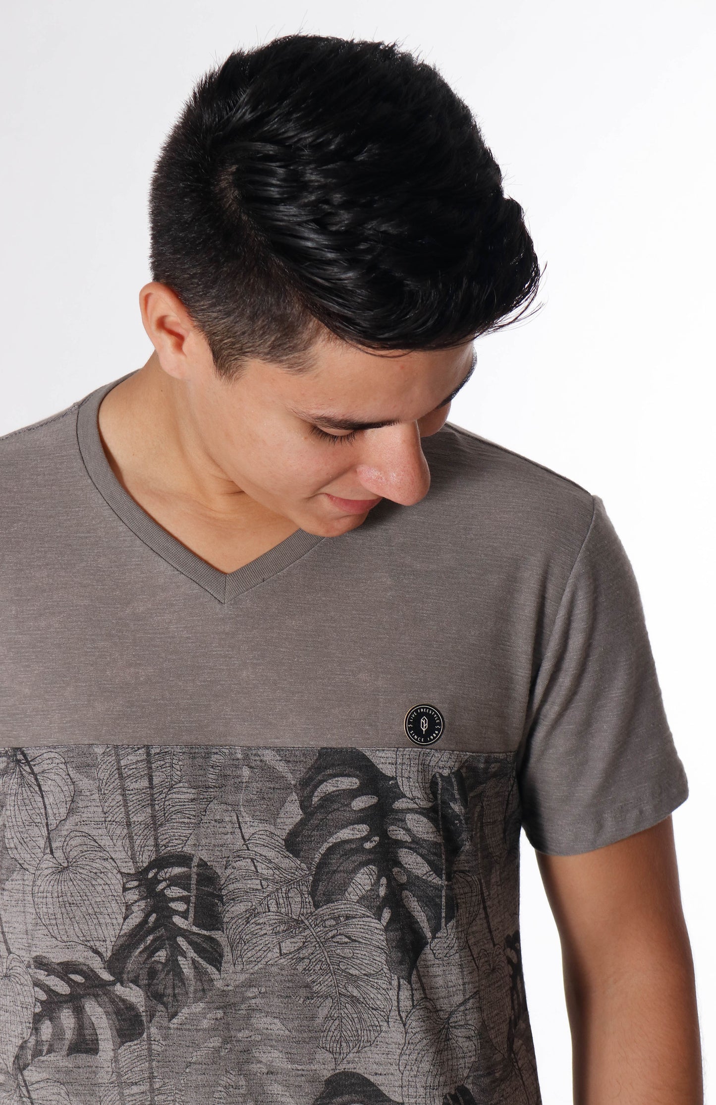 Leaf Block V Neck Tee